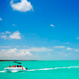 Praia de Maragogi com Lancha