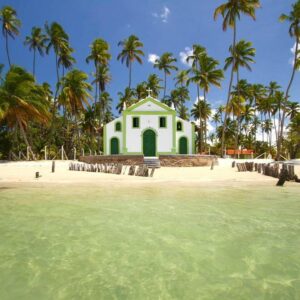 Praia dos Carneiros com catamarã